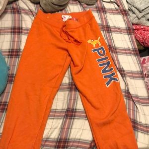 3/25 fits like a s PINK sweats